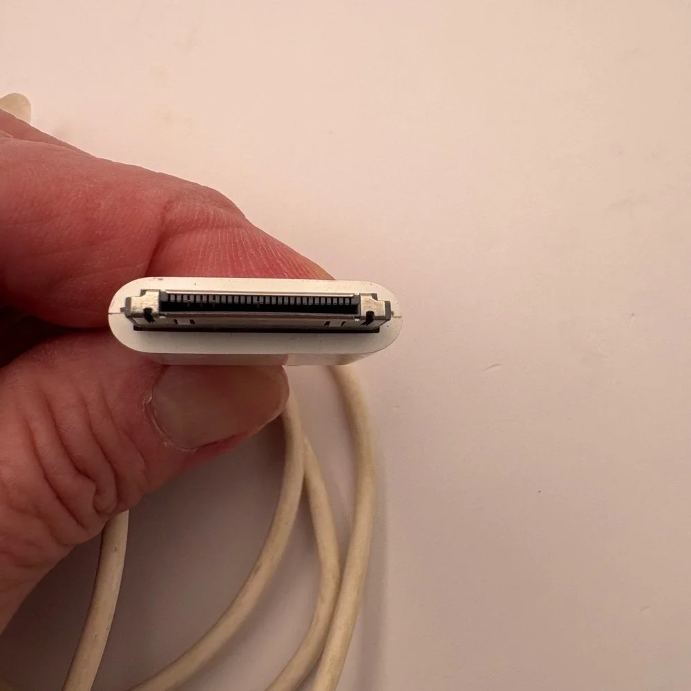 OEM Apple iPod 30-Pin To USB Charger Cable Charging Cord 3 Feet